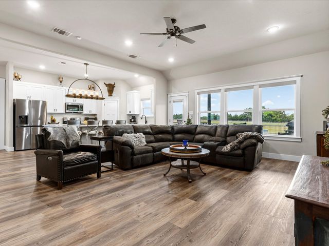 550 County Road 4109, Greenville, TX 75401