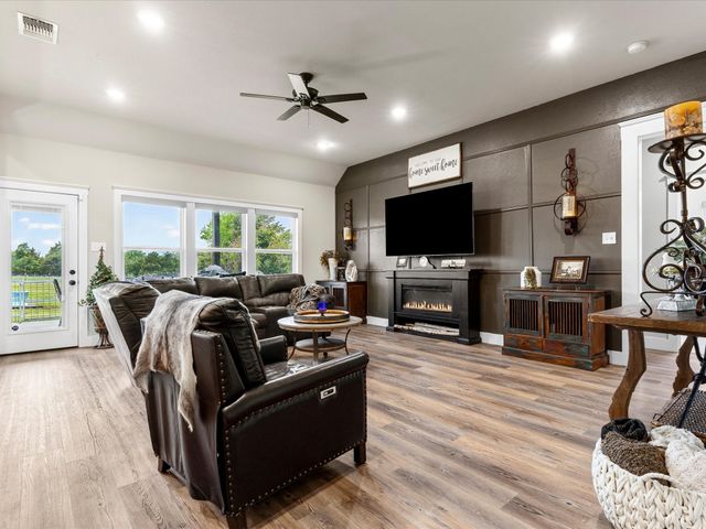 550 County Road 4109, Greenville, TX 75401