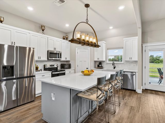 550 County Road 4109, Greenville, TX 75401