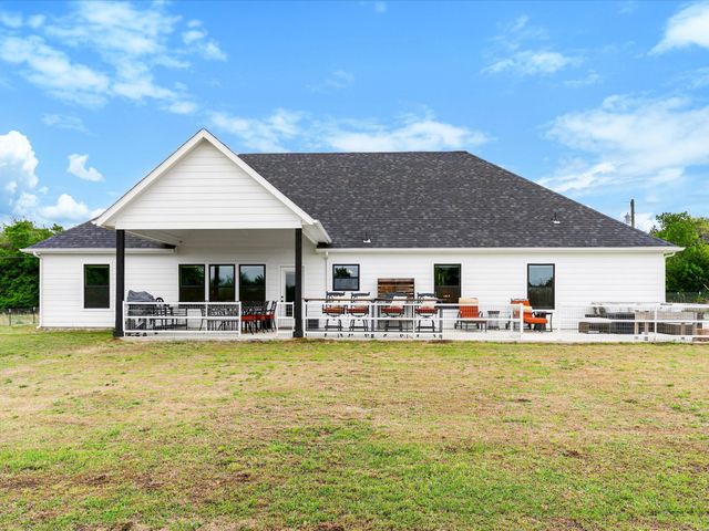 550 County Road 4109, Greenville, TX 75401