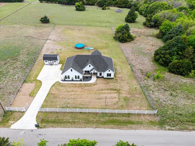 550 County Road 4109, Greenville, TX 75401