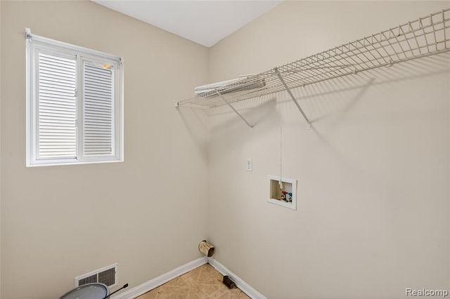 738 Arusha Drive, Pontiac, MI 48341