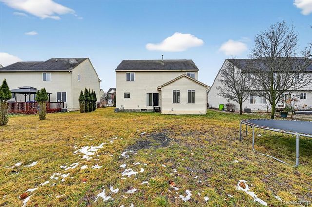 738 Arusha Drive, Pontiac, MI 48341