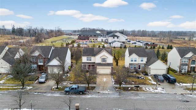 738 Arusha Drive, Pontiac, MI 48341