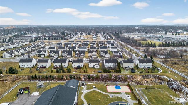 738 Arusha Drive, Pontiac, MI 48341