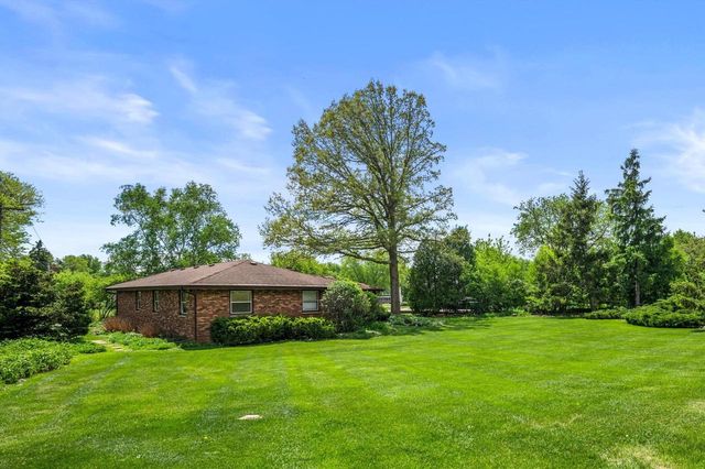 18400 Honey Creek DRIVE, Brookfield, WI 53045