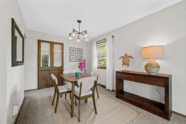 18400 Honey Creek DRIVE, Brookfield, WI 53045