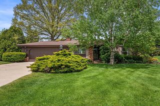 18400 Honey Creek DRIVE, Brookfield, WI 53045