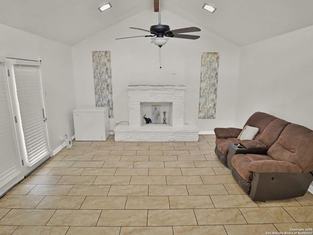 218 Stimmel, San Antonio, TX 78227