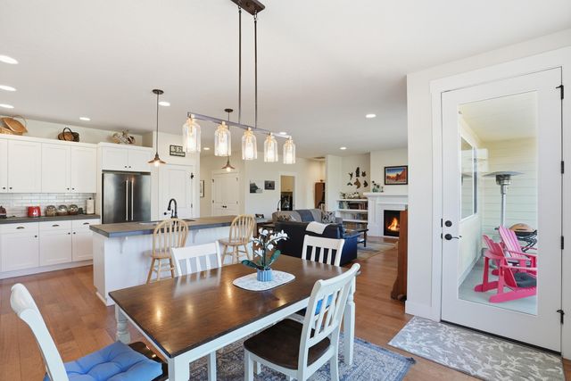 1227 NE Hoover Loop, Bend, OR 97701