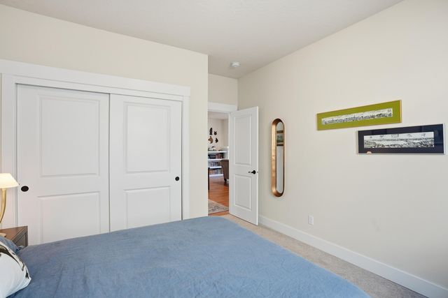 1227 NE Hoover Loop, Bend, OR 97701