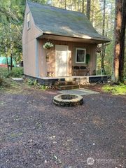 320 N Mt Jupiter Drive, Hoodsport, WA 98548