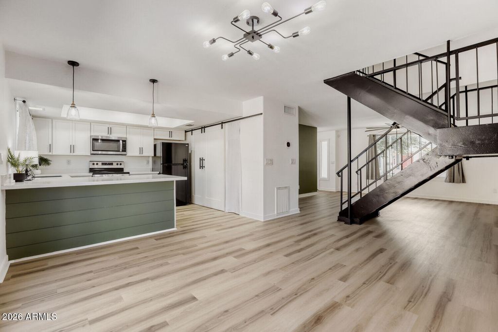 3815 S MILL Avenue, Tempe, AZ 85282