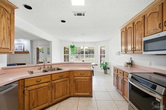 3745 Saddle Club Cir, Pace, FL 32571