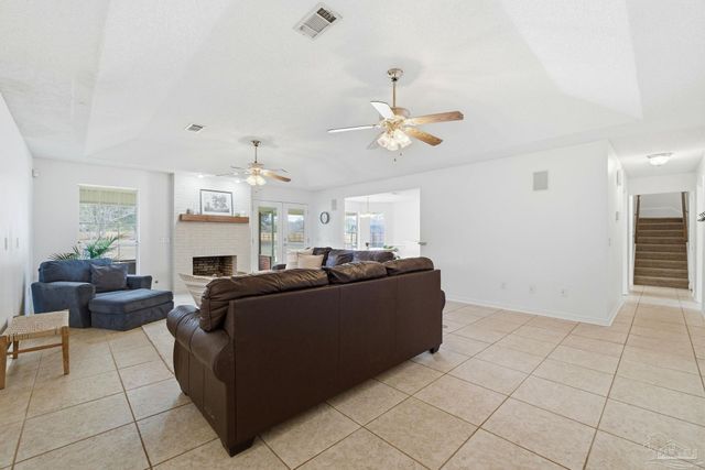 3745 Saddle Club Cir, Pace, FL 32571