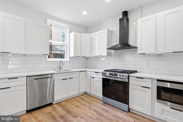 458 W EARLHAM TER, Philadelphia, PA 19144