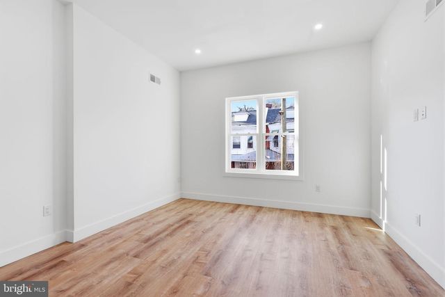 458 W EARLHAM TER, Philadelphia, PA 19144