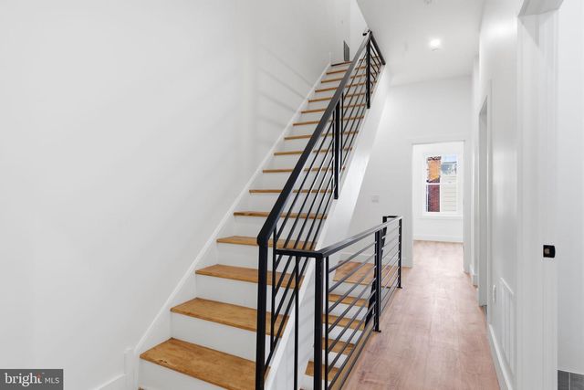 458 W EARLHAM TER, Philadelphia, PA 19144