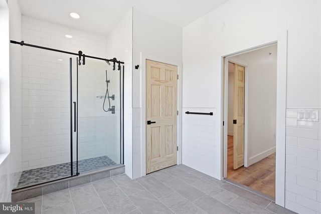 458 W EARLHAM TER, Philadelphia, PA 19144