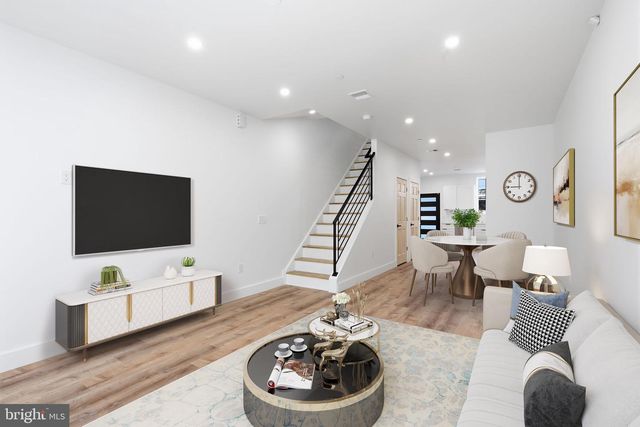 458 W EARLHAM TER, Philadelphia, PA 19144