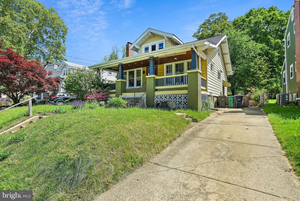 Image 1 of property listing at 5507 40TH AVE, Hyattsville, MD 20781