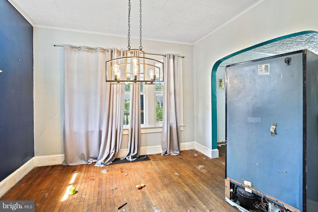 Image 10 of property listing at 5507 40TH AVE, Hyattsville, MD 20781