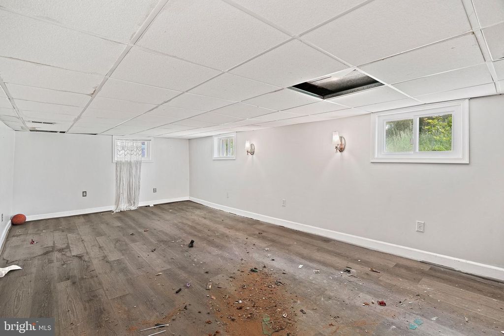 Image 24 of property listing at 5507 40TH AVE, Hyattsville, MD 20781