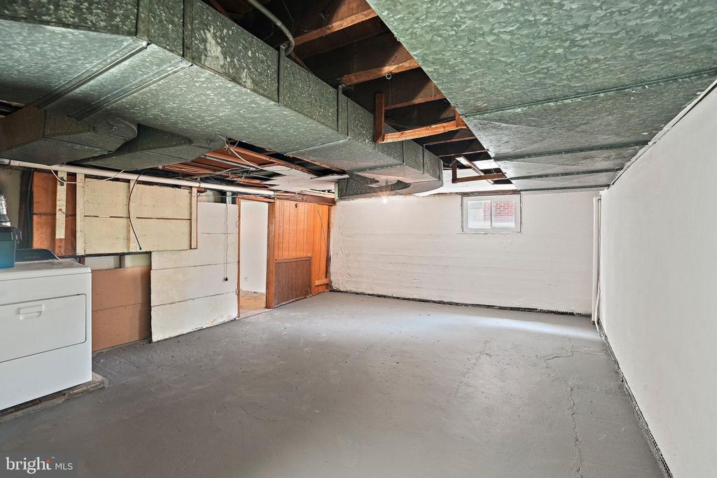 Image 27 of property listing at 5507 40TH AVE, Hyattsville, MD 20781
