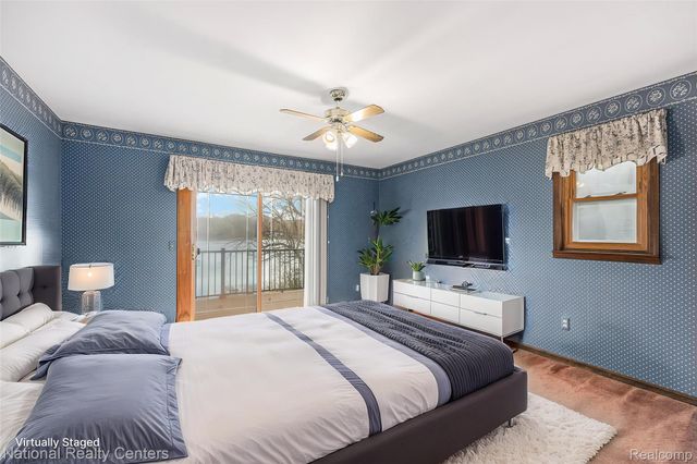 9494 Sashabaw Road, Independence Charter Township, MI 48348