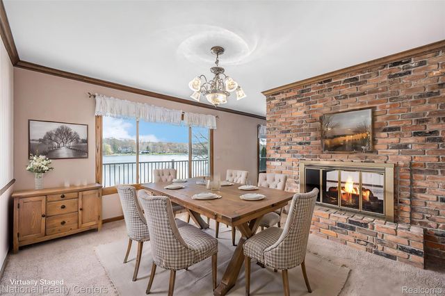 9494 Sashabaw Road, Independence Charter Township, MI 48348
