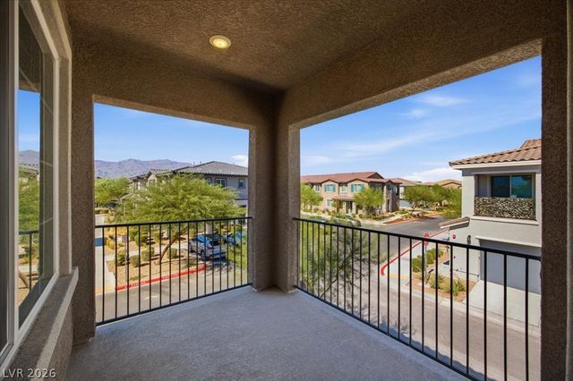 7330 North Decatur Boulevard 6, North Las Vegas, NV 89084