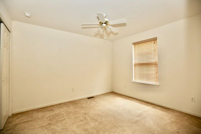 8 WINTERBERRY RD, Egg Harbor Township, NJ 08234