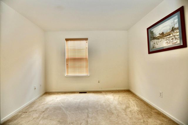 8 WINTERBERRY RD, Egg Harbor Township, NJ 08234