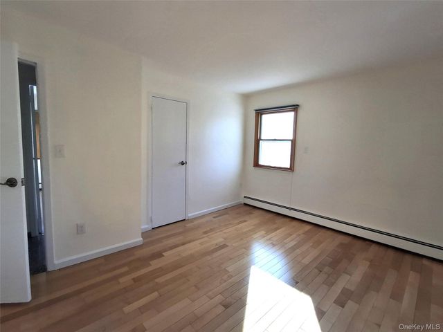 342 Everard Street, Dix Hills, NY 11746