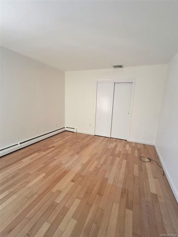 342 Everard Street, Dix Hills, NY 11746