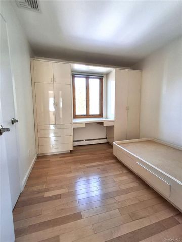 342 Everard Street, Dix Hills, NY 11746