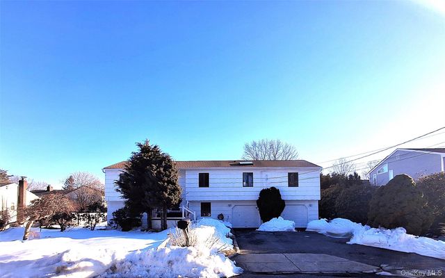 342 Everard Street, Dix Hills, NY 11746