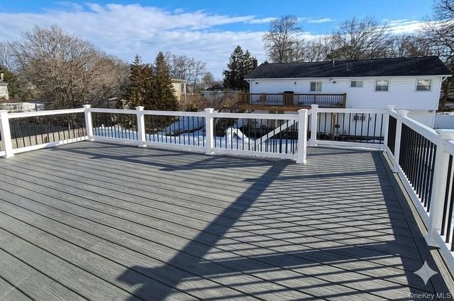 342 Everard Street, Dix Hills, NY 11746