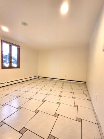 342 Everard Street, Dix Hills, NY 11746