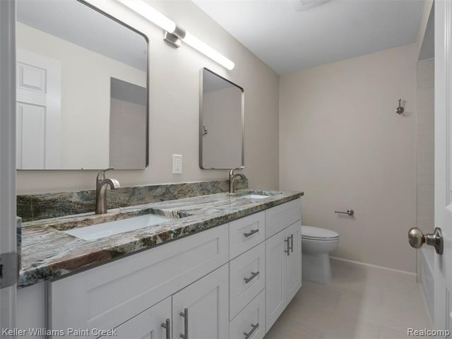 29448 El Dorado Plaza, Warren, MI 48088