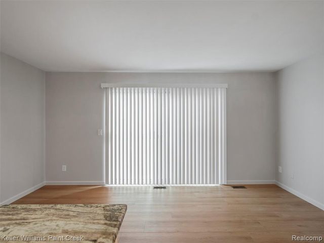 29448 El Dorado Plaza, Warren, MI 48088