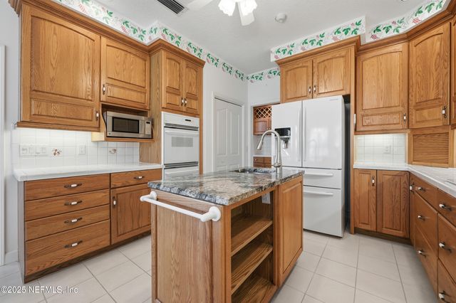 2332 FIDDLERS Lane, Atlantic Beach, FL 32233