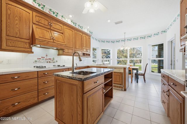 2332 FIDDLERS Lane, Atlantic Beach, FL 32233