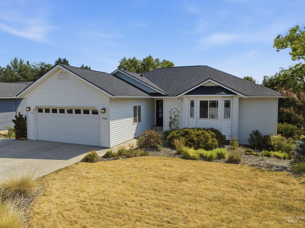 934 Shoshone St, Moscow, ID 83843 photo 2