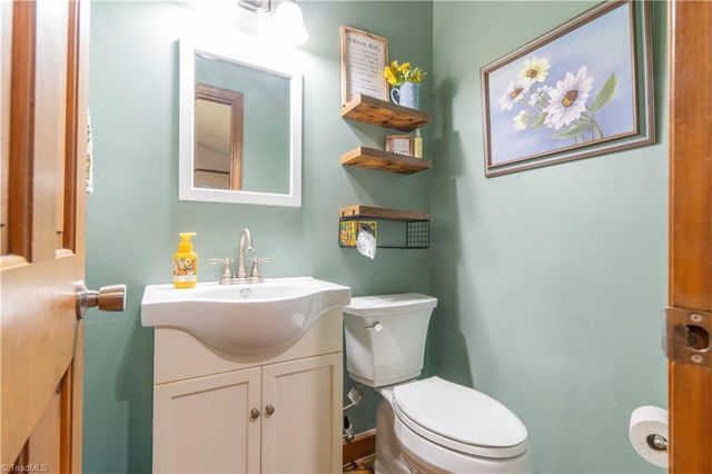 3193 Piney Mountain Road, Walnut Cove, NC 27052