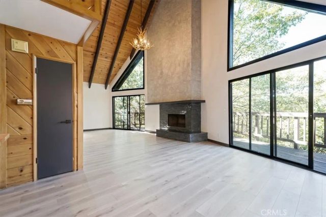 695 Grass Valley Road, Lake Arrowhead, CA 92352