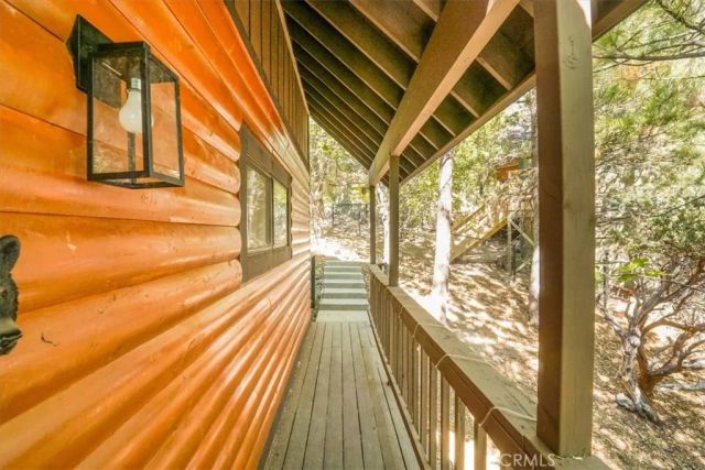 695 Grass Valley Road, Lake Arrowhead, CA 92352