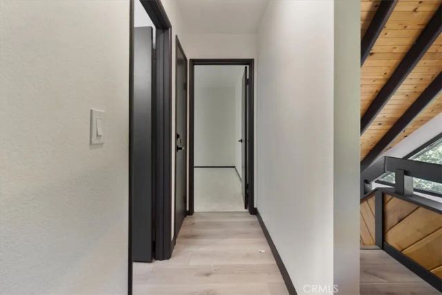 695 Grass Valley Road, Lake Arrowhead, CA 92352