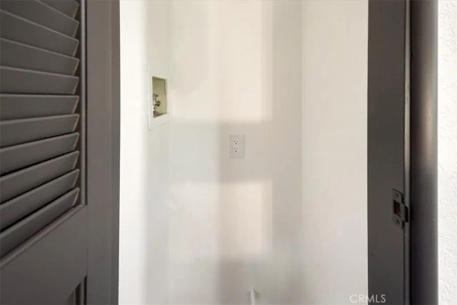 695 Grass Valley Road, Lake Arrowhead, CA 92352