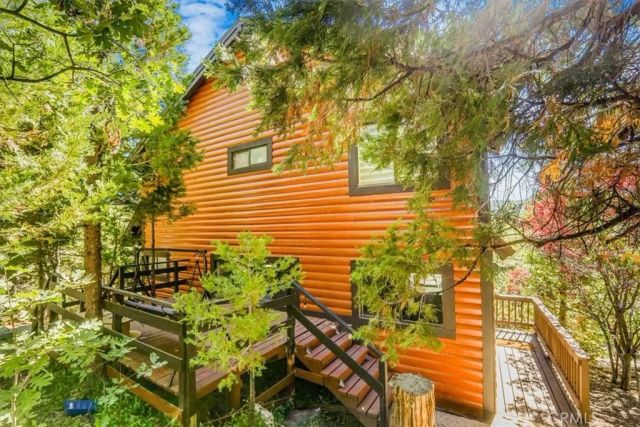 695 Grass Valley Road, Lake Arrowhead, CA 92352